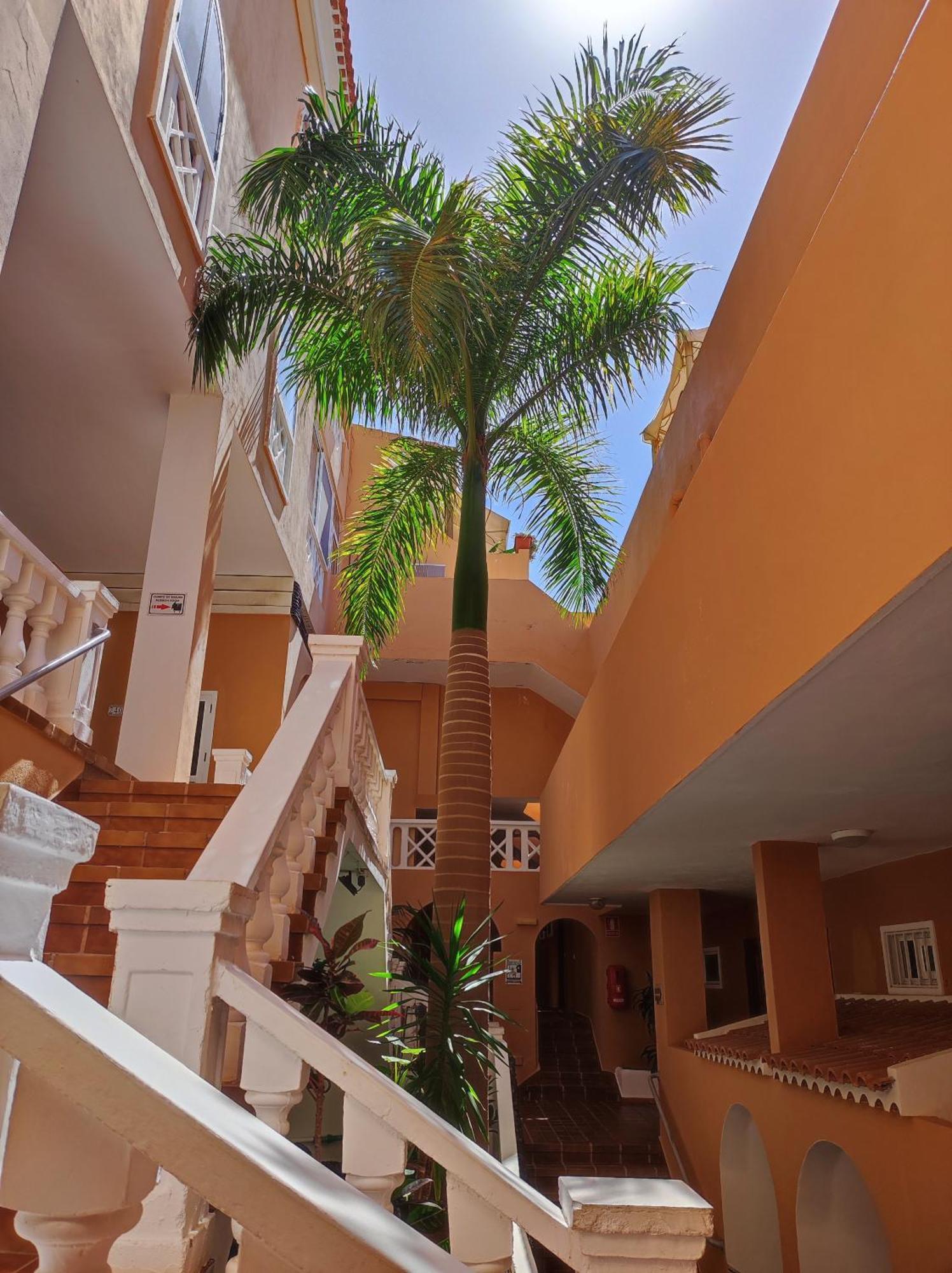 Sunshine Escape With Ocean View Apartman Costa Adeje  Kültér fotó